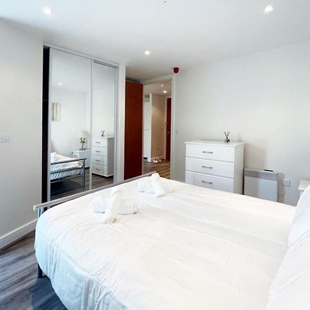 Seaview Boutique One-Bedroom Apt Swansea Esterno foto