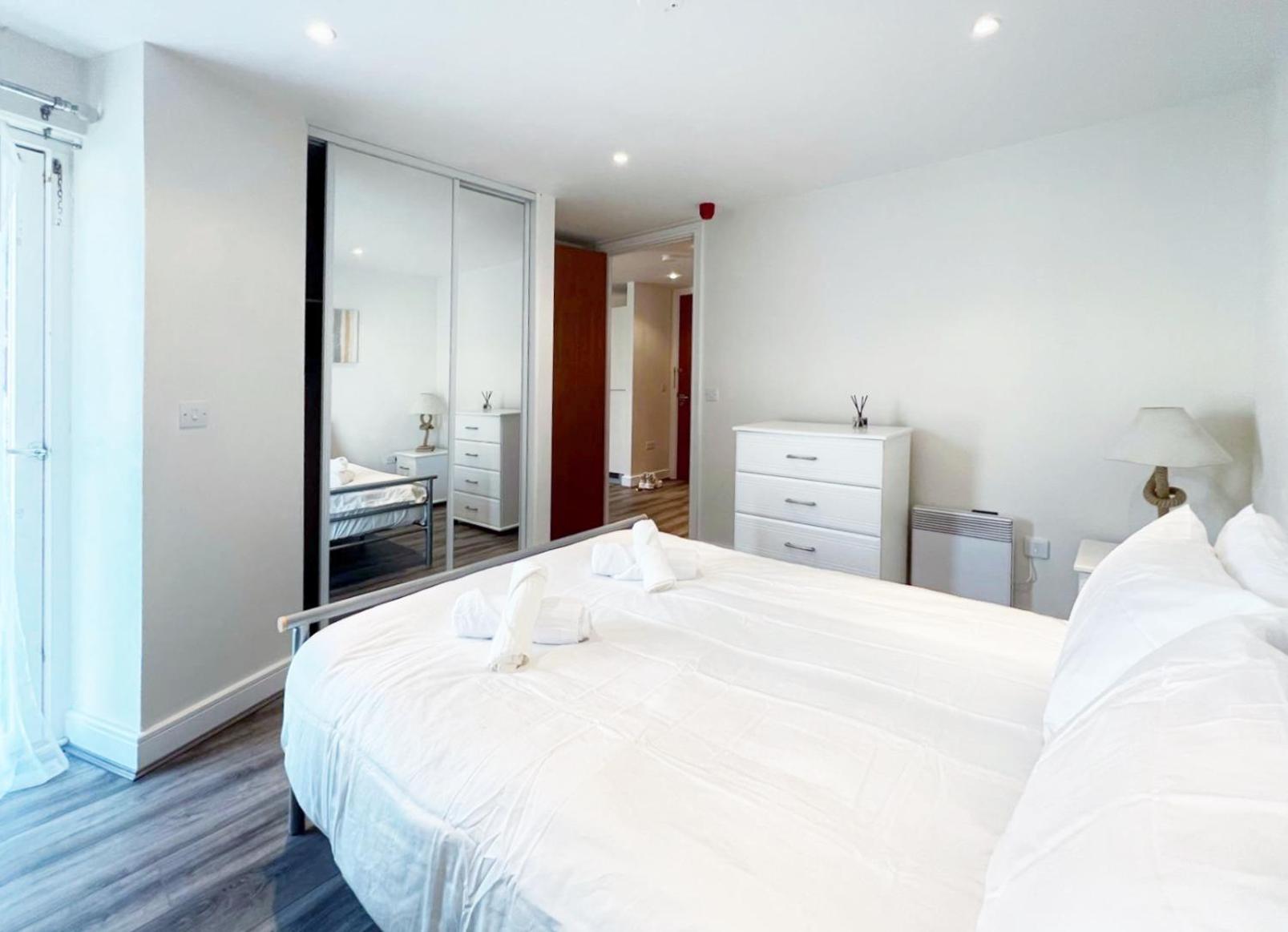 Seaview Boutique One-Bedroom Apt Swansea Esterno foto