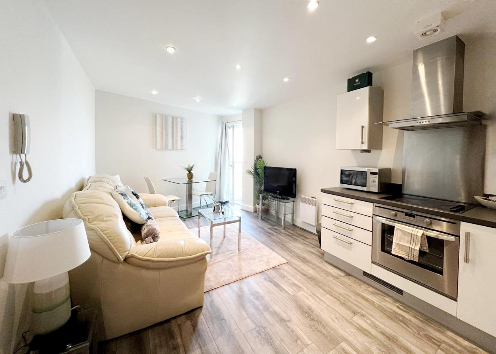 Seaview Boutique One-Bedroom Apt Swansea Esterno foto